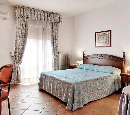 Szálloda Colonna Palace Mediterraneo Olbia