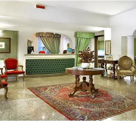 科隆纳地中海皇宫酒店