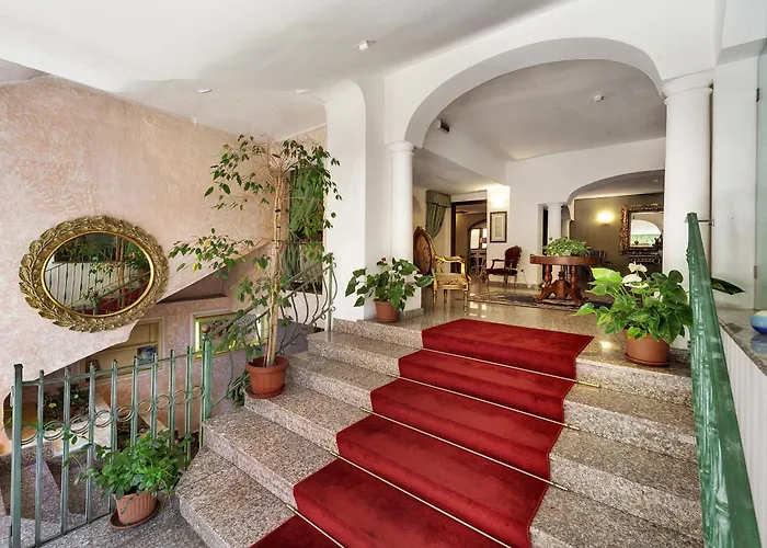 Colonna Palace Mediterraneo 4* Ольбия