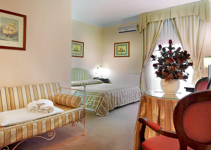 Colonna Palace Mediterraneo Ольбия