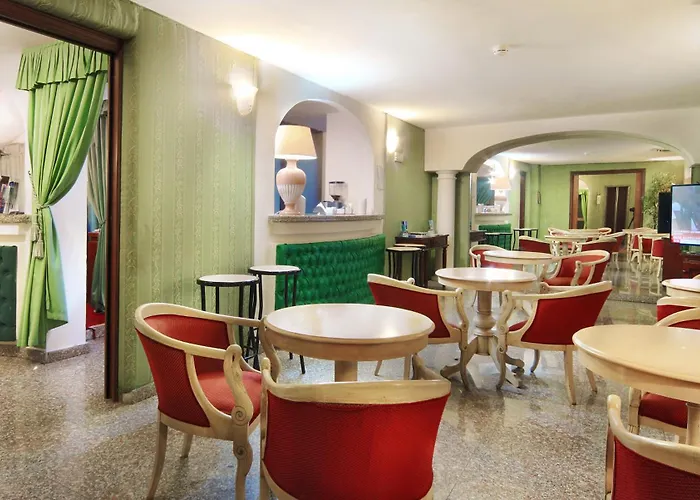 Colonna Palace Mediterraneo Отель