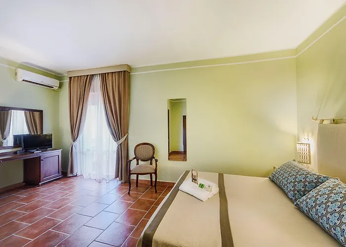 Colonna Palace Mediterraneo 4*