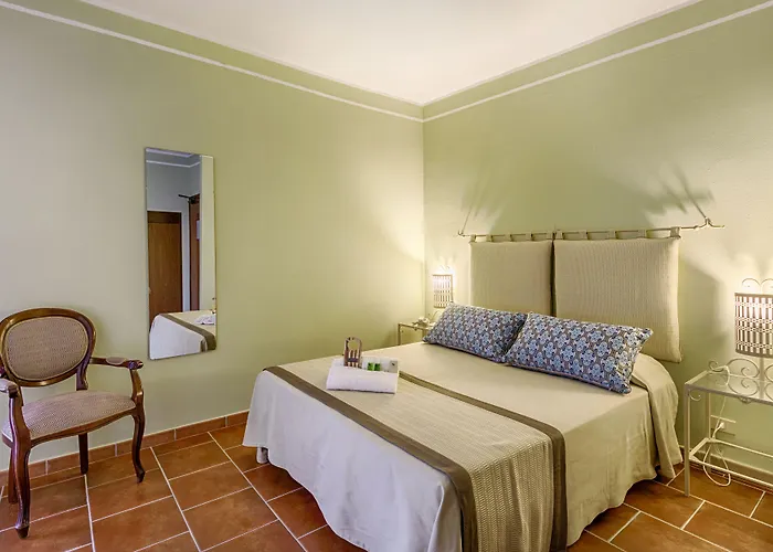 Отель Colonna Palace Mediterraneo Ольбия