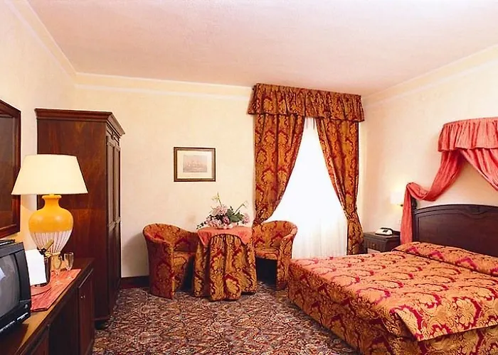 Colonna Palace Mediterraneo 4* Ольбия