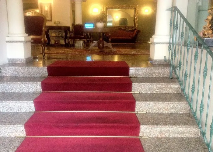 Отель Colonna Palace Mediterraneo