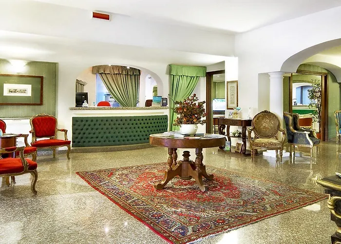 Colonna Palace Mediterraneo Ольбия