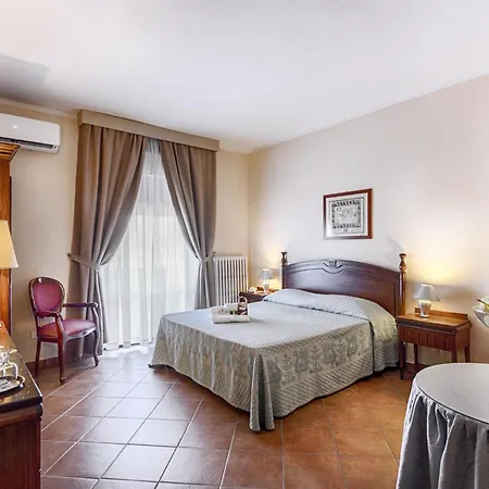 Colonna Palace Mediterraneo أولبيا