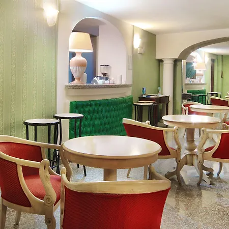 Colonna Palace Mediterraneo Hotell