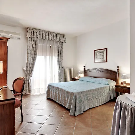 Hotell Colonna Palace Mediterraneo 4*