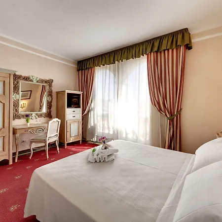 Hotell Colonna Palace Mediterraneo 4*