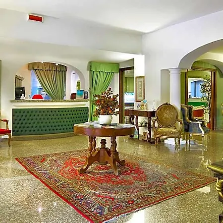 Hotel Colonna Palace Mediterraneo 4*