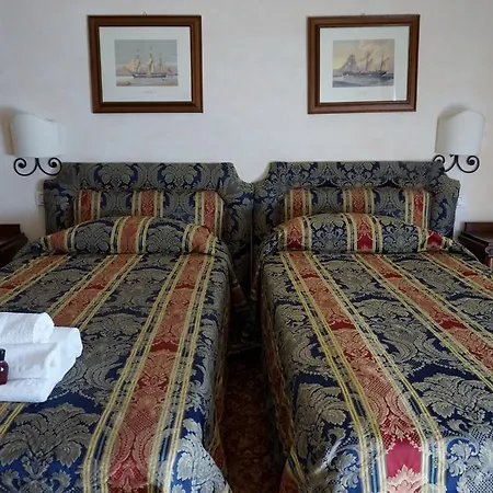 Hotel Colonna Palace Mediterraneo 4*