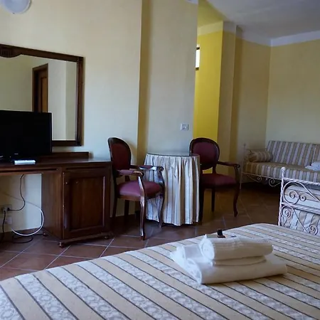 Hotel Colonna Palace Mediterraneo 4*