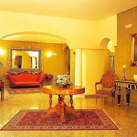 Colonna Palace Mediterraneo Hotel 4*