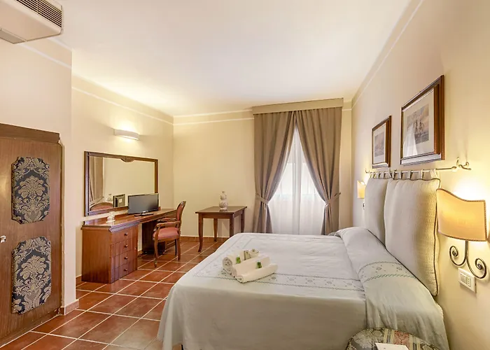 Colonna Palace Mediterraneo Hotel 4*
