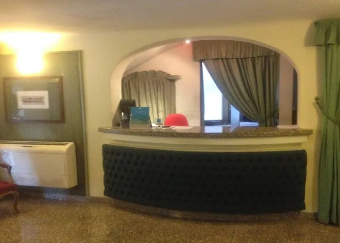 Hotel Colonna Palace Mediterraneo 4*