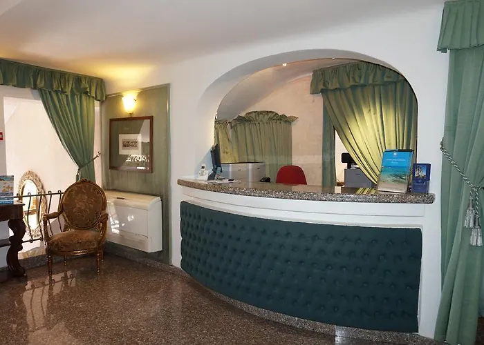 Hotel Colonna Palace Mediterraneo 4*