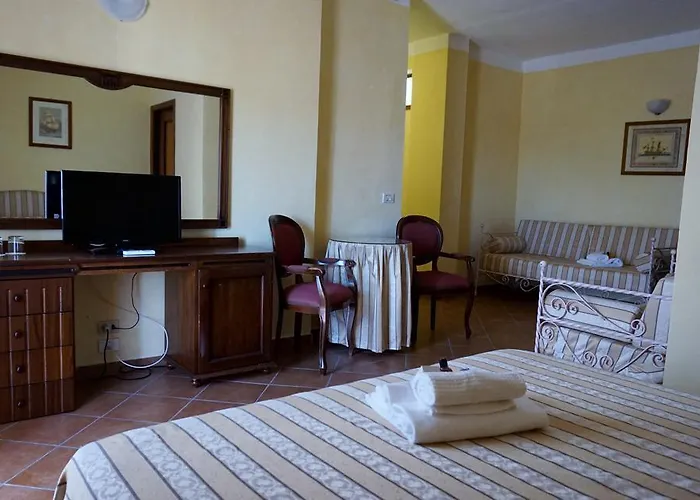 Hotel Colonna Palace Mediterraneo 4*