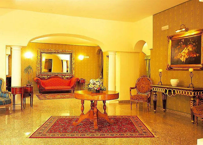 Colonna Palace Mediterraneo Hotel 4*